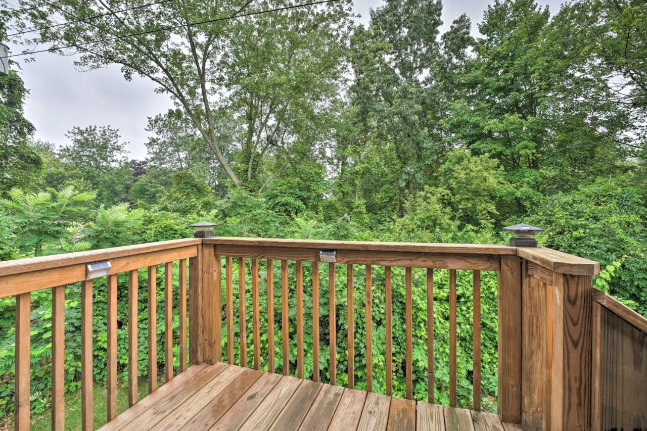 Benton Harbor Apt With Balcony And Shared Fire Pit Bagian luar foto
