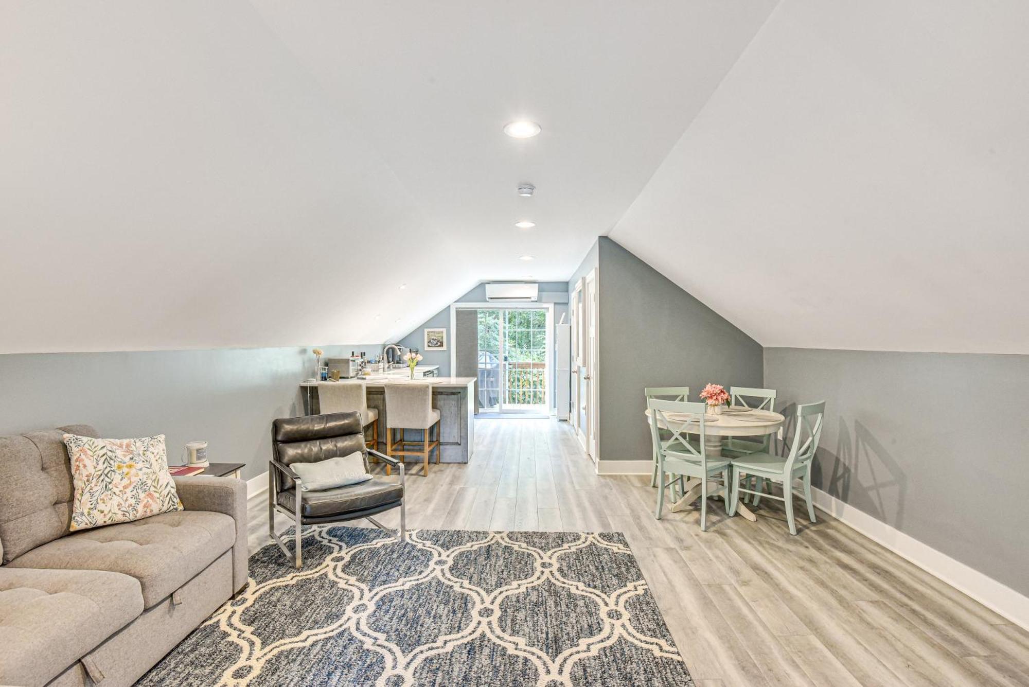 Benton Harbor Apt With Balcony And Shared Fire Pit Bagian luar foto